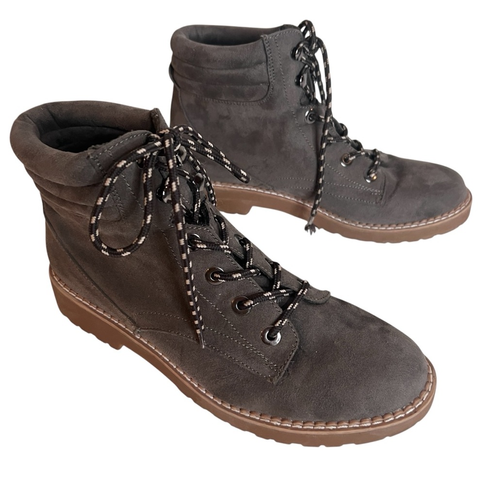 Austin Trading Co. Gray Faux Suede Ankle Boots Lace Up Rubber Sole Women Size 9M